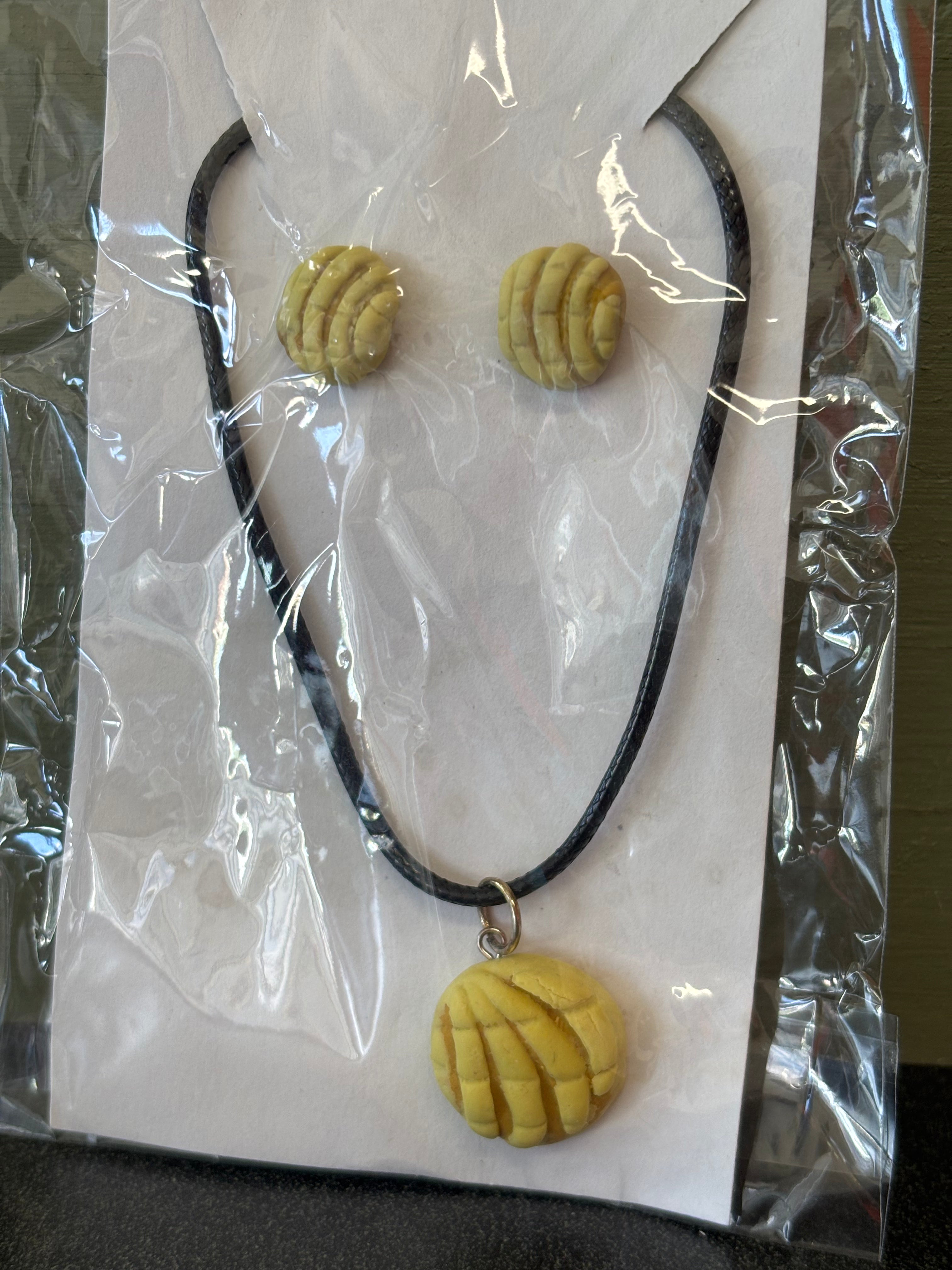 Yellow pan Dulce
