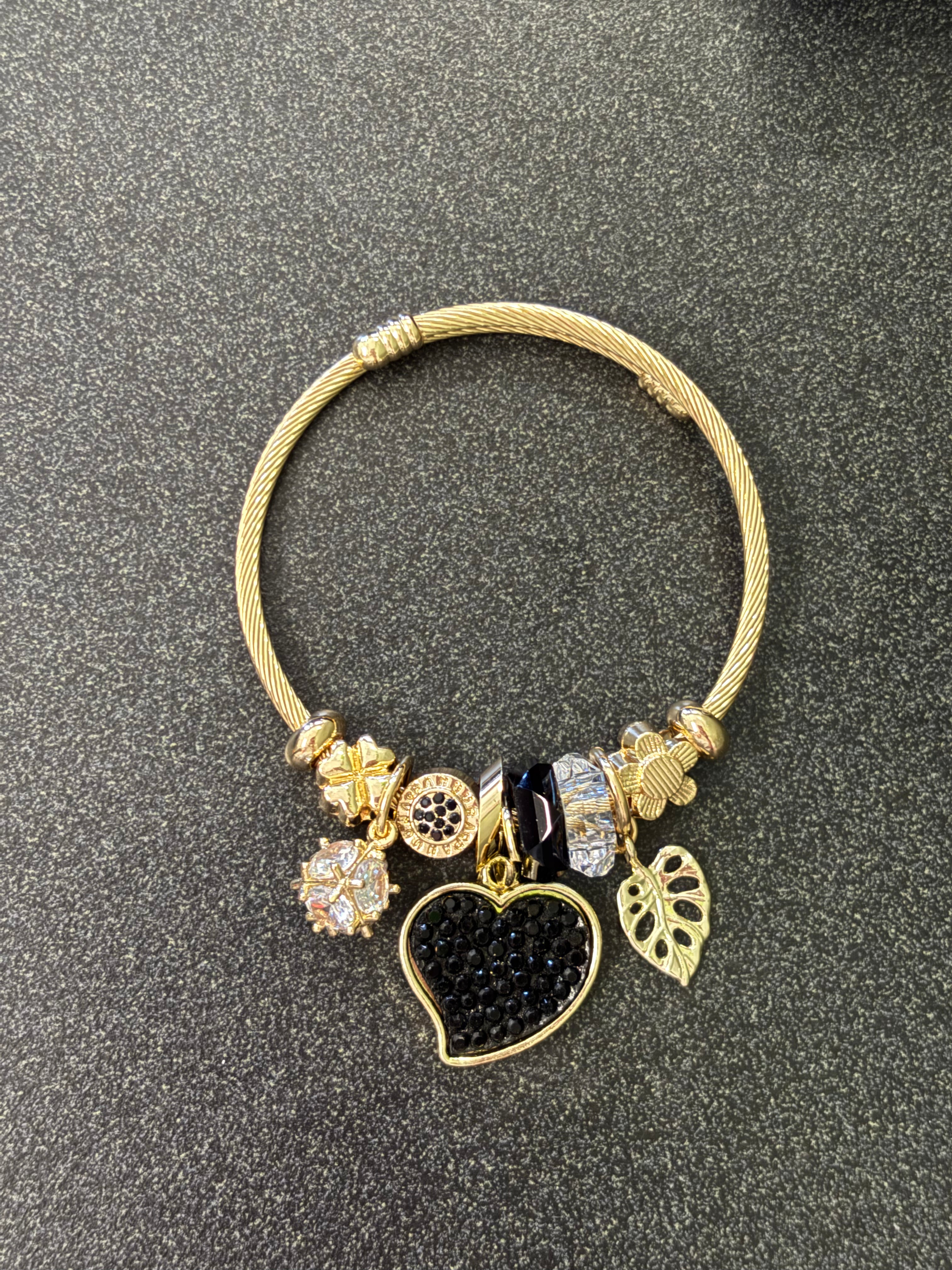 Black heart bracelet